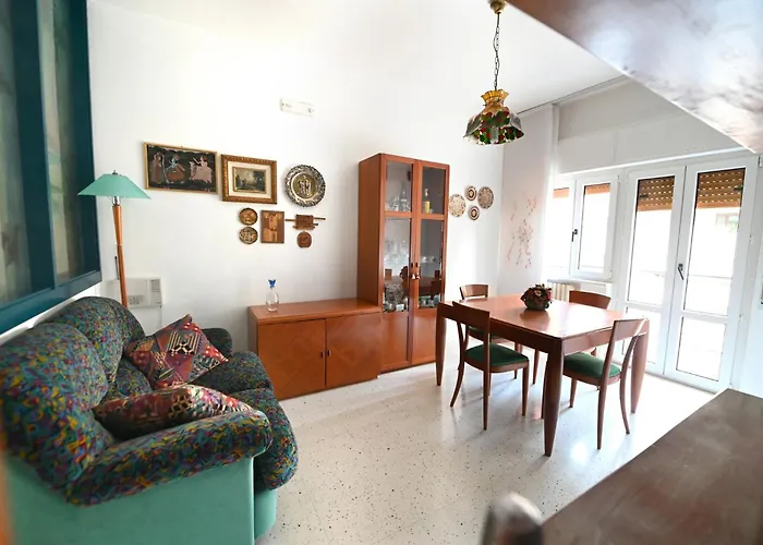 Guesthost - Spacious In