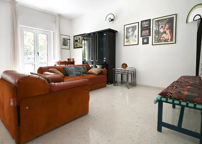 Guesthost - Spacious In Apartment Matera