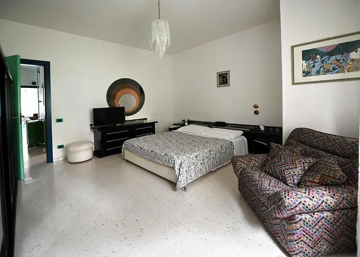 Guesthost - Spacious In Matera